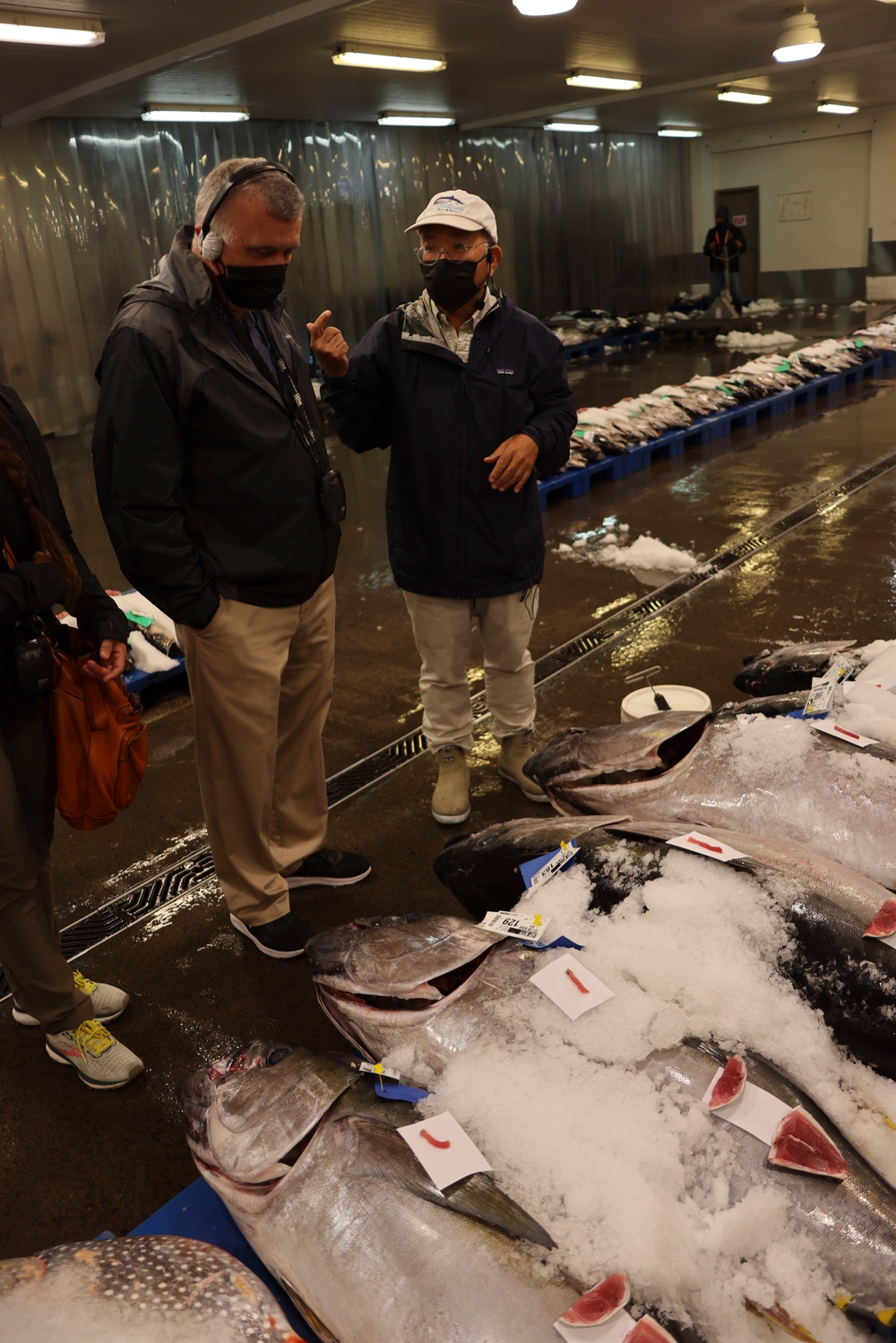 DeCA leadership visits fish auction in Hawaii to learn how fish are caught, distributed to local commissaries