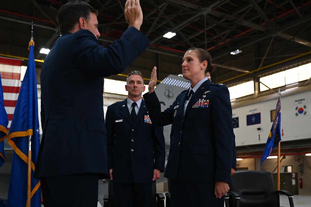 Col. Mary L. Ortiz assumes 113th Maintenance command