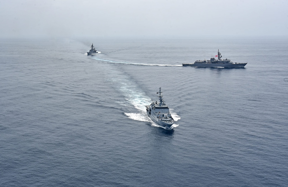 USS Detroit Participates in Tri-Lateral Passing Exercise with Colombia and Japan