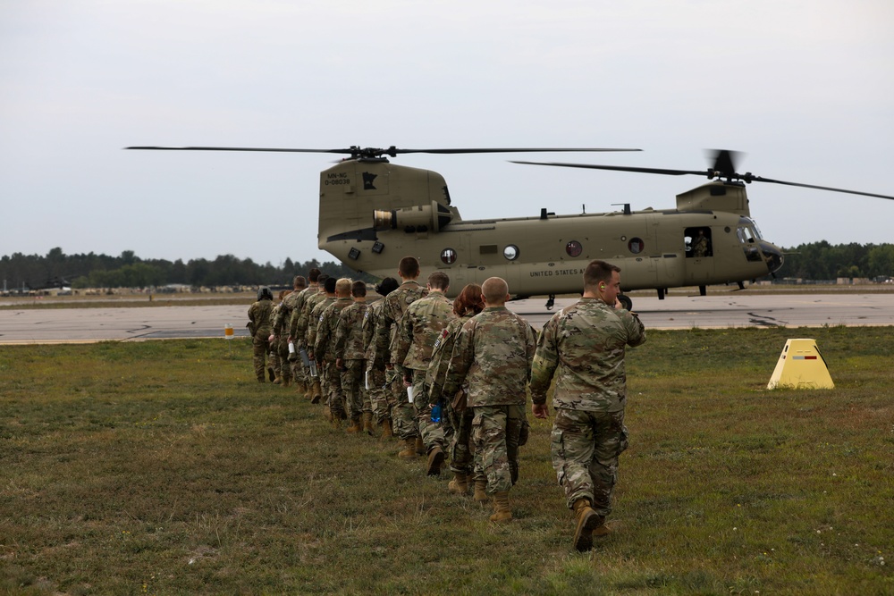 Brainerd RSP Recruits Train with Minnesota Army National Guard Aviators