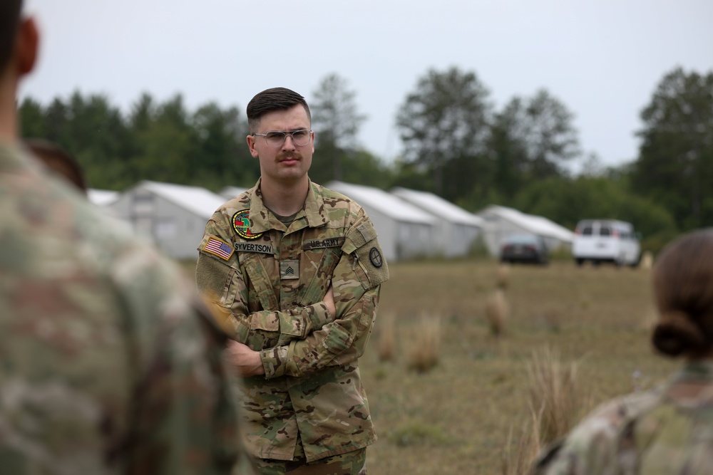 Brainerd RSP Recruits Train with Minnesota Army National Guard Aviators