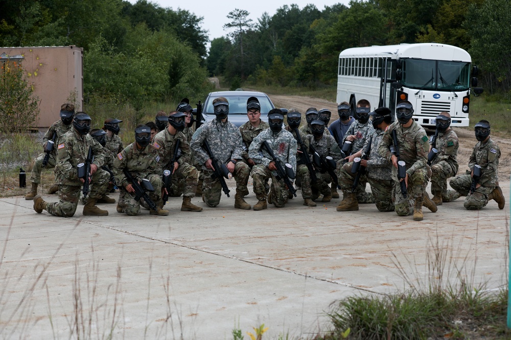 Brainerd RSP Recruits Train with Minnesota Army National Guard Aviators