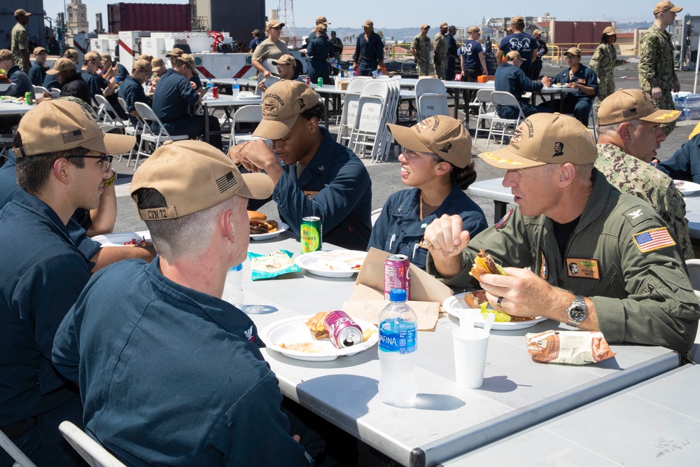 USS Abraham Lincoln hosts a steel beach picnic