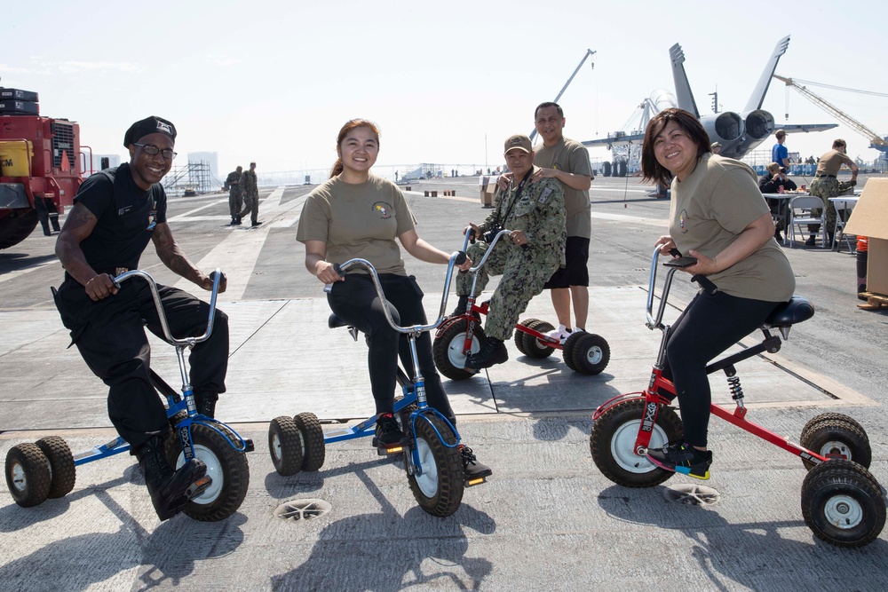 USS Abraham Lincoln hosts a steel beach picnic