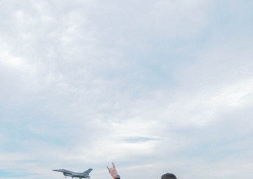 177th Fighter Wing Hosts the Veterans Haven South Team for a Base Tour