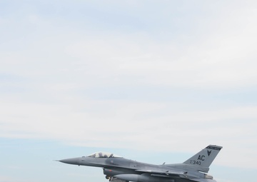 177th Fighter Wing Hosts the Veterans Haven South Team for a Base Tour