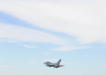 177th Fighter Wing Hosts the Veterans Haven South Team for a Base Tour