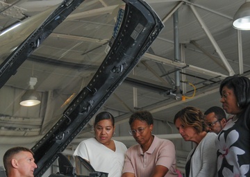 177th Fighter Wing Hosts the Veterans Haven South Team for a Base Tour