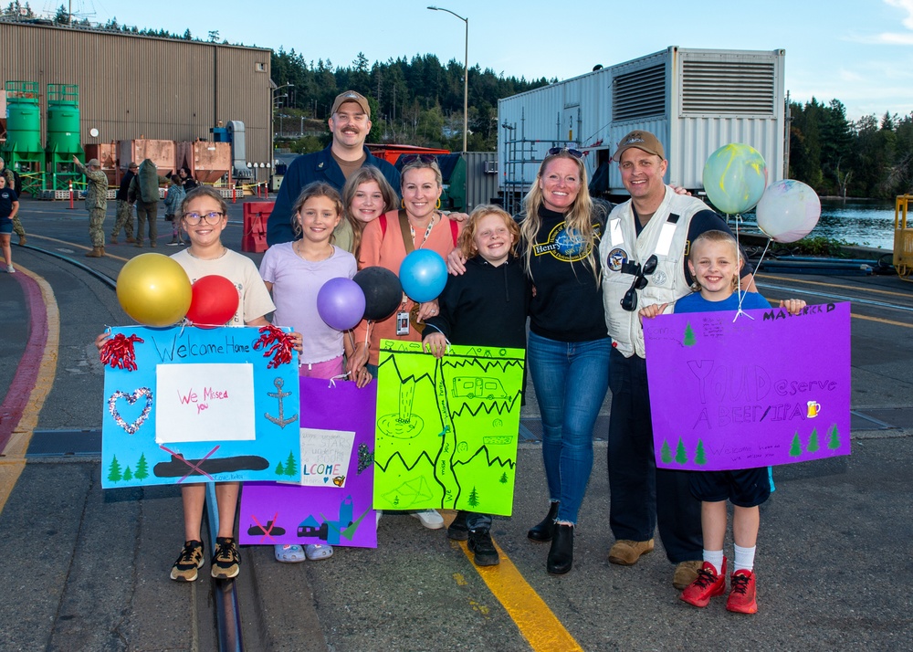 USS Henry M. Jackson (SSBN 730) Blue Crew Returns to Naval Base Kitsap-Bangor