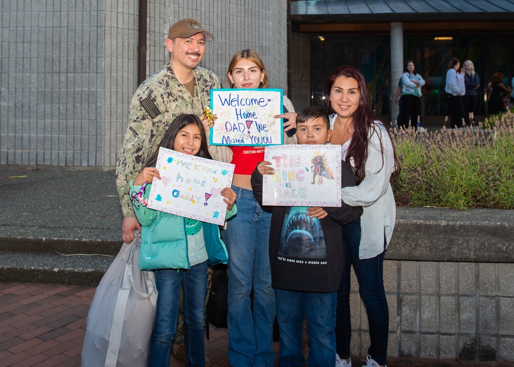 USS Henry M. Jackson (SSBN 730) Blue Crew Returns to Naval Base Kitsap-Bangor