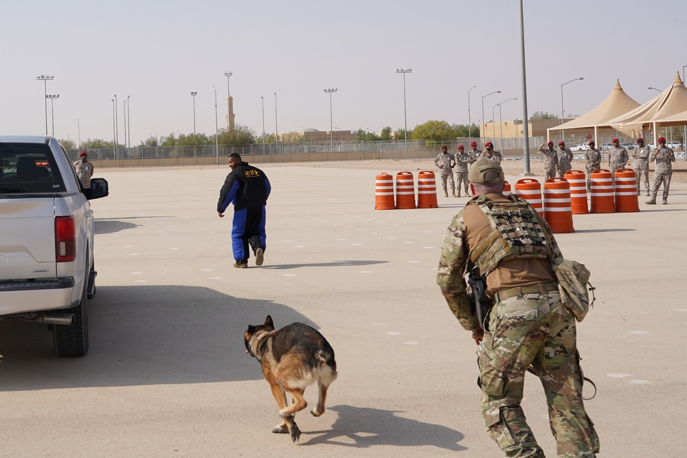 378th ESFS demonstrates police tactics to RSAF