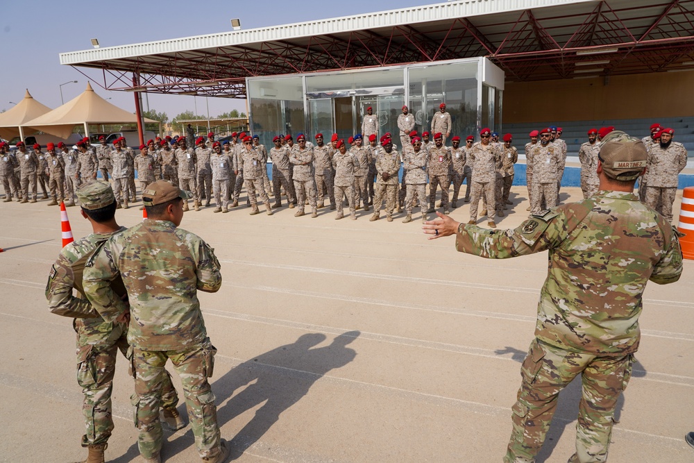 378th ESFS demonstrates police tactics to RSAF