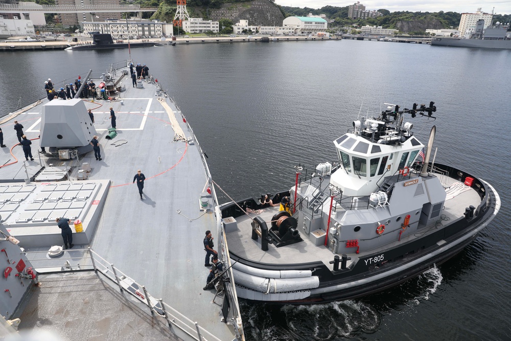 USS Dewey (DDG 105) Departs Yokosuka