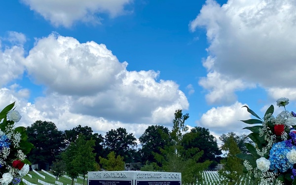 ONI Honors Fallen Shipmates at 2023 9/11 Ceremony