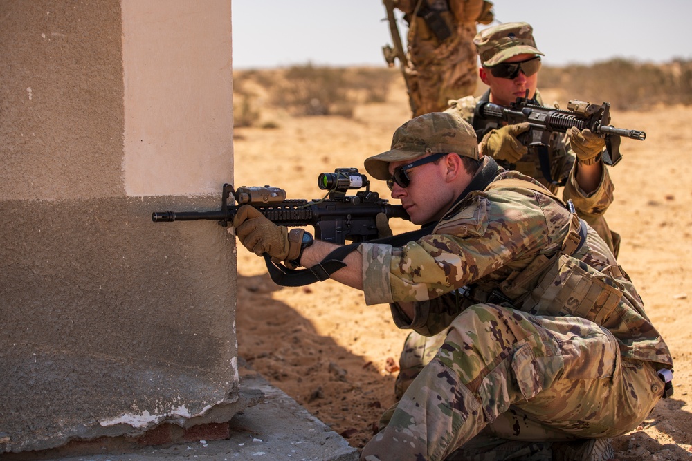 Bright Star 23: U.S. National Guard CQB training