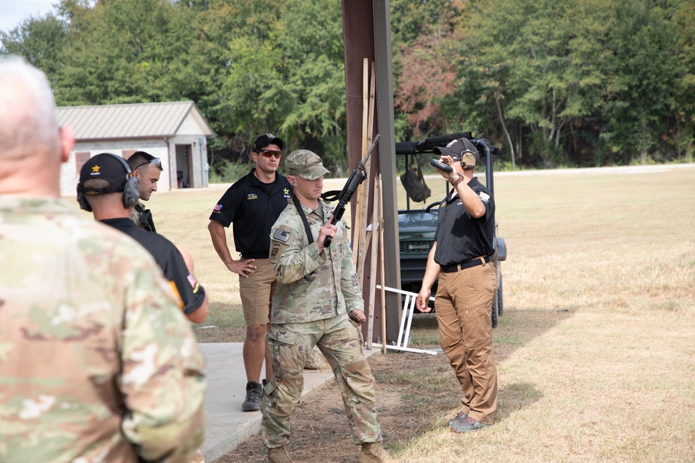 Lt. Gen. Xavier T. Brunson visits the U.S. Army Marksmanship Unit
