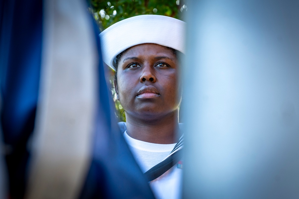 CNRFC Chief selects participate in a 9/11 Remembrance ceremony