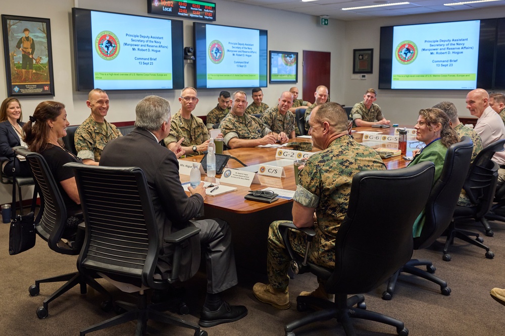 Principal Deputy Assistant Secretary of the Navy M&amp;RA visits MARFOREUR/AF