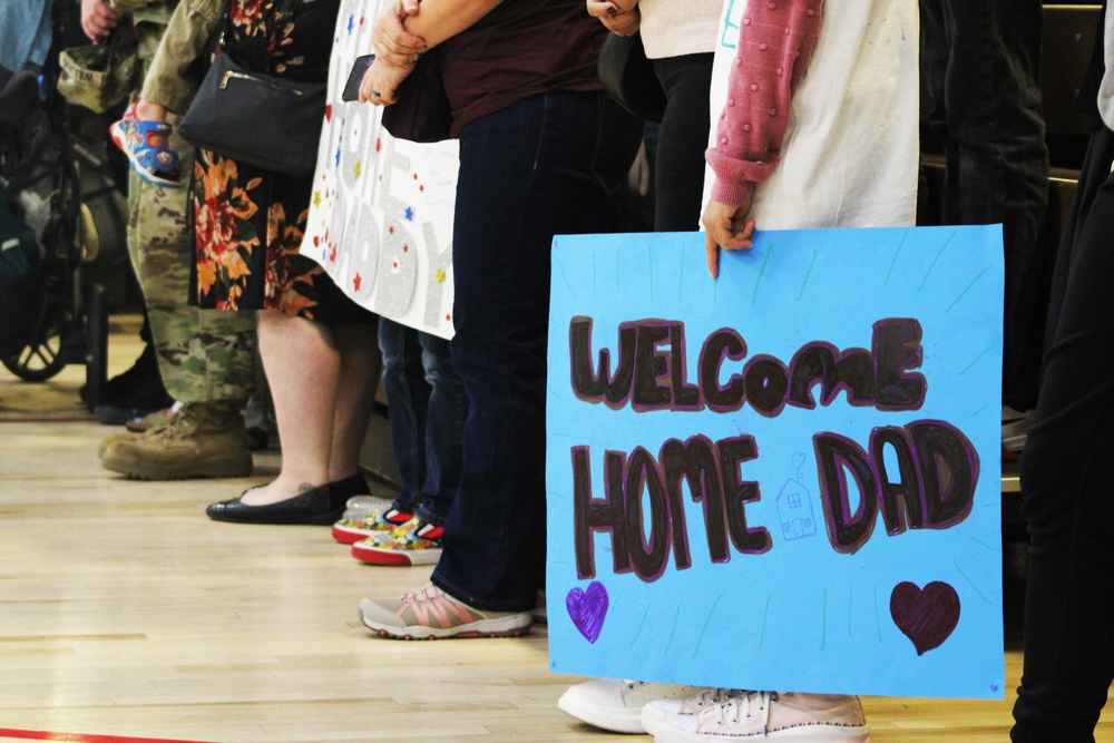 Welcome Home: 4th Infantry Division Uncasing Ceremony