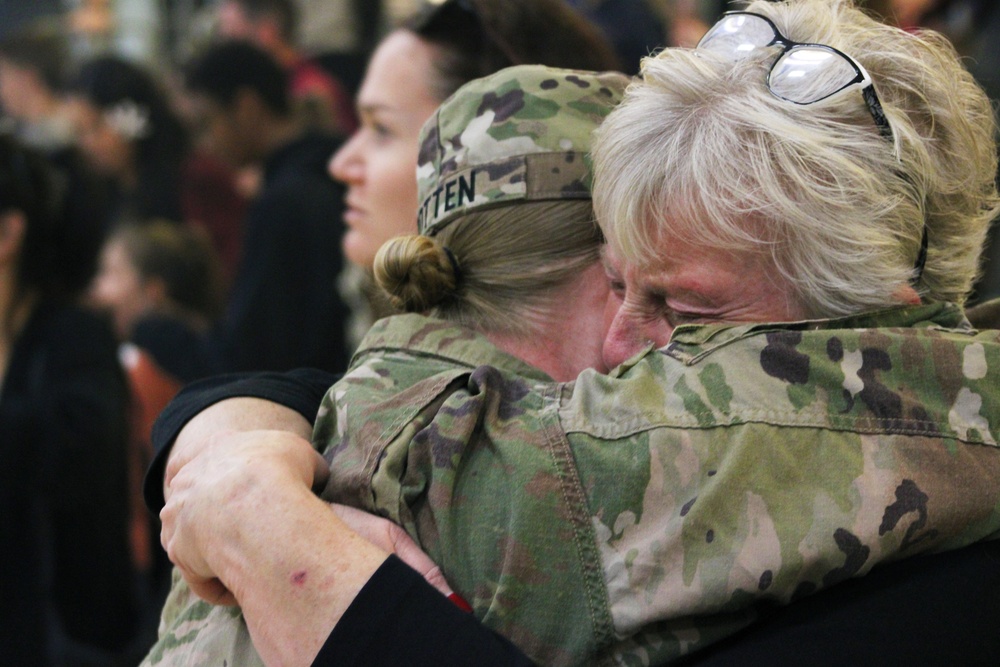 Welcome Home: 4th Infantry Division Uncasing Ceremony