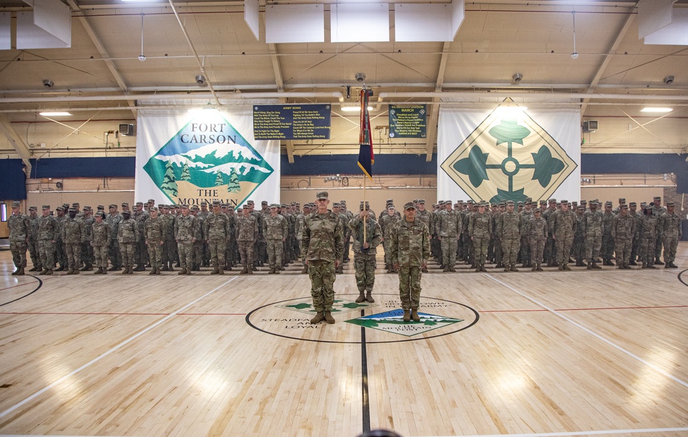 Welcome Home: 4th Infantry Division Uncasing Ceremony