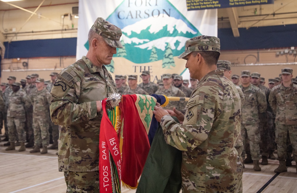 Welcome Home: 4th Infantry Division Uncasing Ceremony