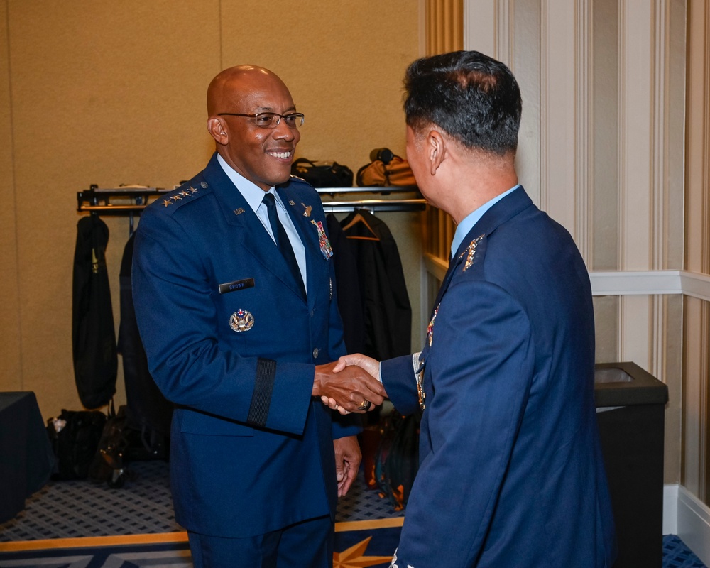 CSAF Brown meets Korea CSAF Jung Sanghwa