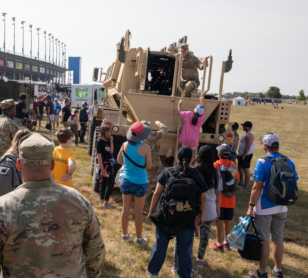 Service Members Reenlist in the Kansas Speedway