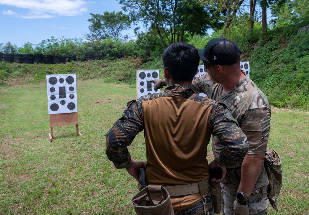 Philippine, US Naval Special Warfare Operators Conduct Live Fire Training