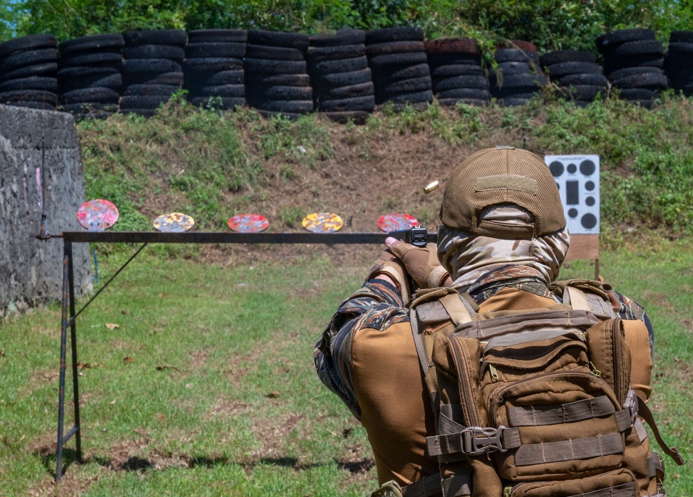 Philippine, US Naval Special Warfare Operators Conduct Live Fire Training