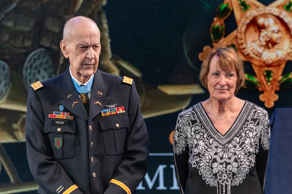 Army Capt. Larry L. Taylor Awarded Medal of Honor