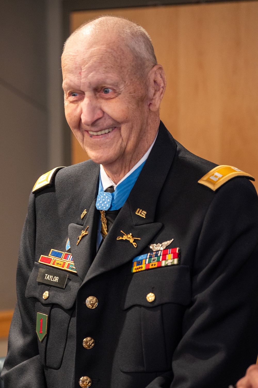 Army Capt. Larry L. Taylor Awarded Medal of Honor