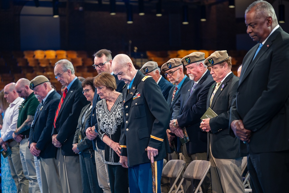 Army Capt. Larry L. Taylor Awarded Medal of Honor