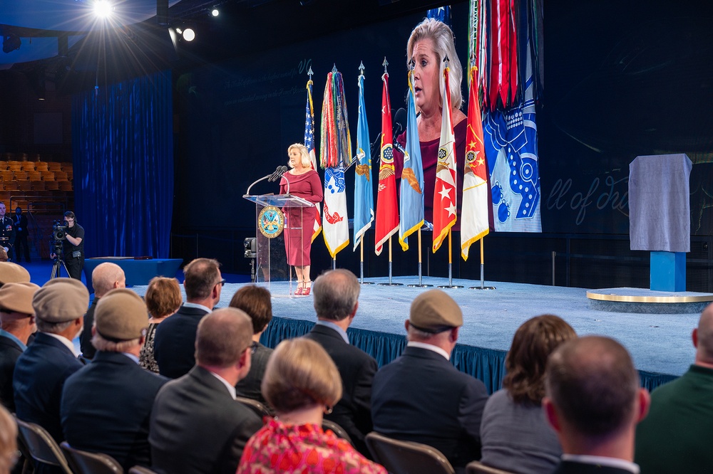 Army Capt. Larry L. Taylor Awarded Medal of Honor