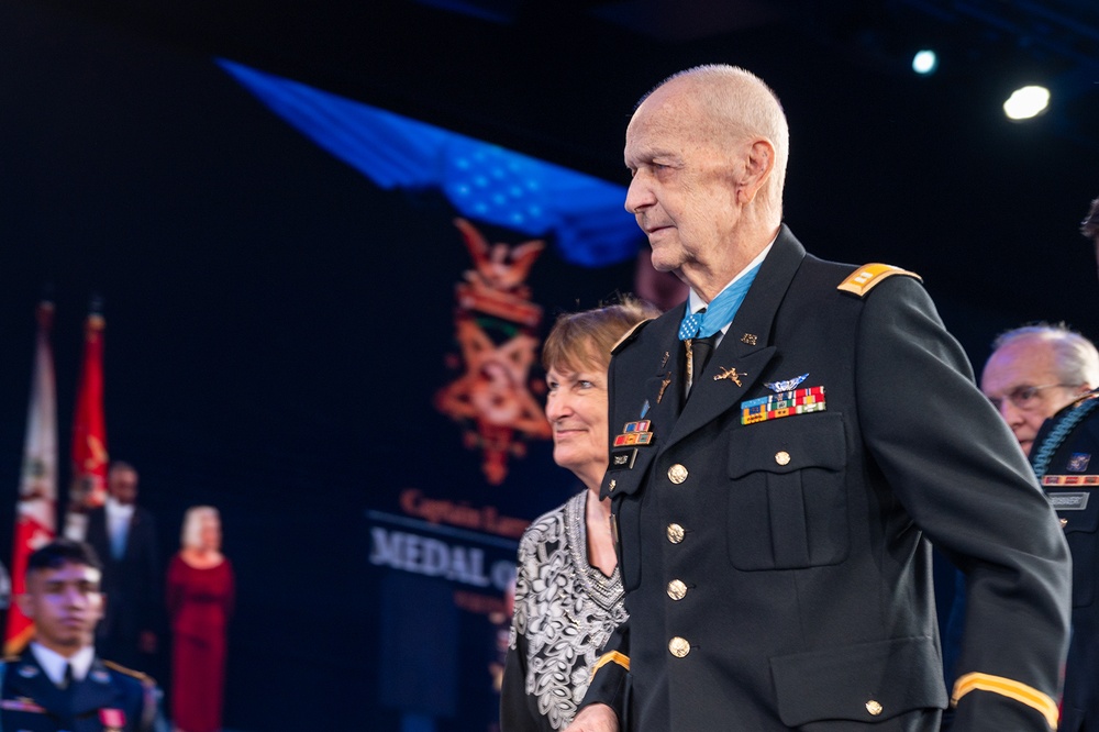 Army Capt. Larry L. Taylor Awarded Medal of Honor