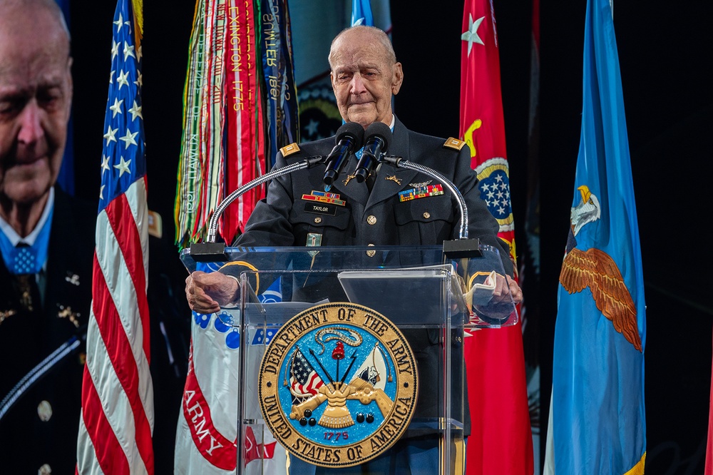 Army Capt. Larry L. Taylor Awarded Medal of Honor