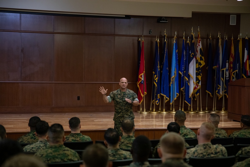 U.S. Marine Corps Forces, South Commander Discusses Western Hemisphere Challenges with Marines