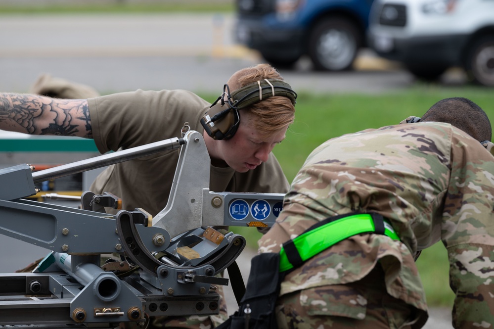 18th AMU wins quarterly load  competition