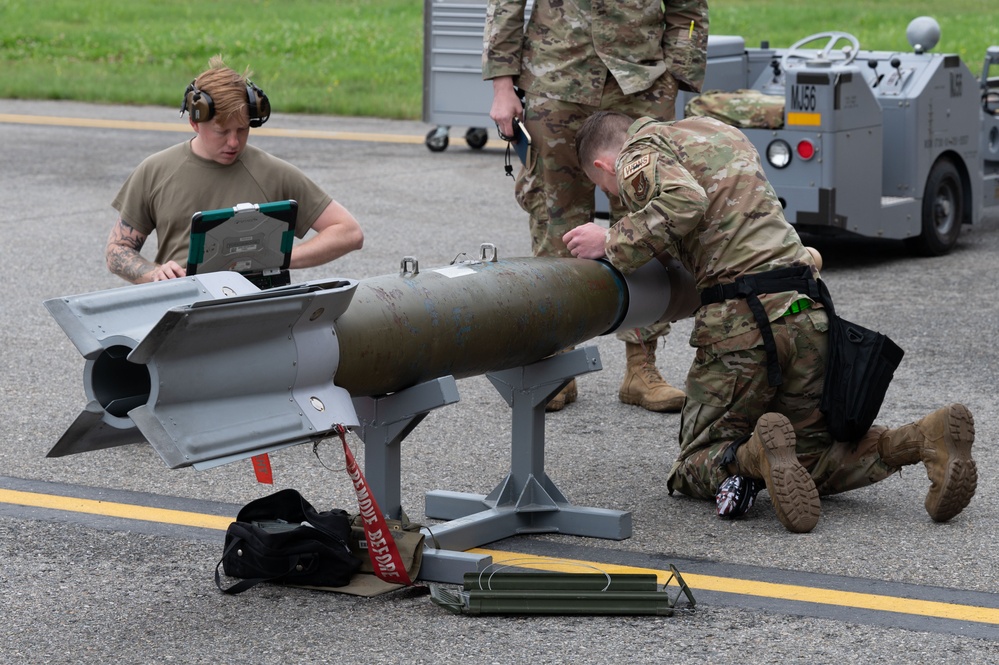 18th AMU wins quarterly load  competition