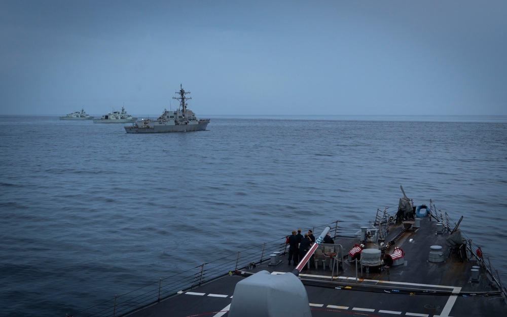 USS Porter Conducts a Submarine Familiarization Exercise