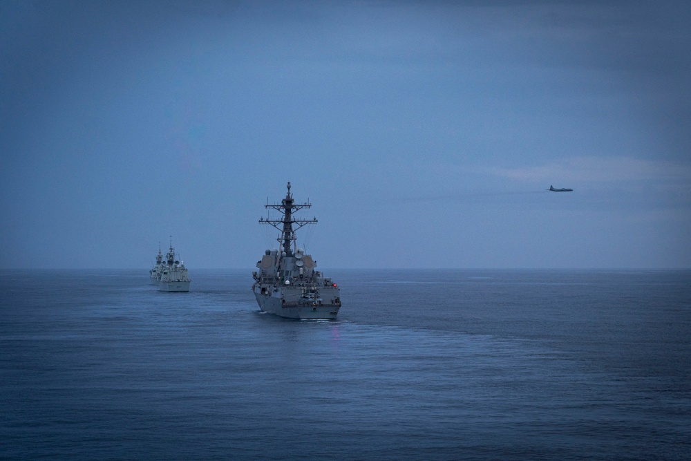 USS Porter Conducts a Submarine Familiarization Exercise