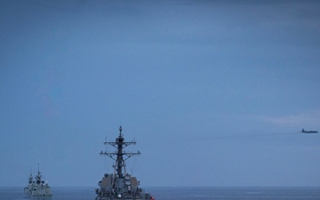 USS Porter Conducts a Submarine Familiarization Exercise