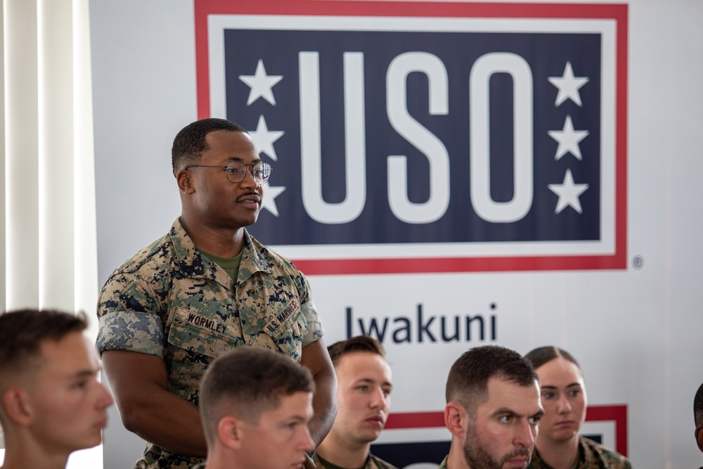 The 36th Assistant Commandant of the Marine Corps visits Marine Corps Air Station Iwakuni