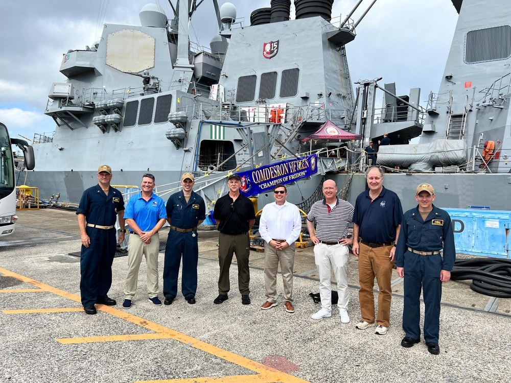 Members of U.S. Congress visit USS Shoup (DDG 86) in Yokosuka