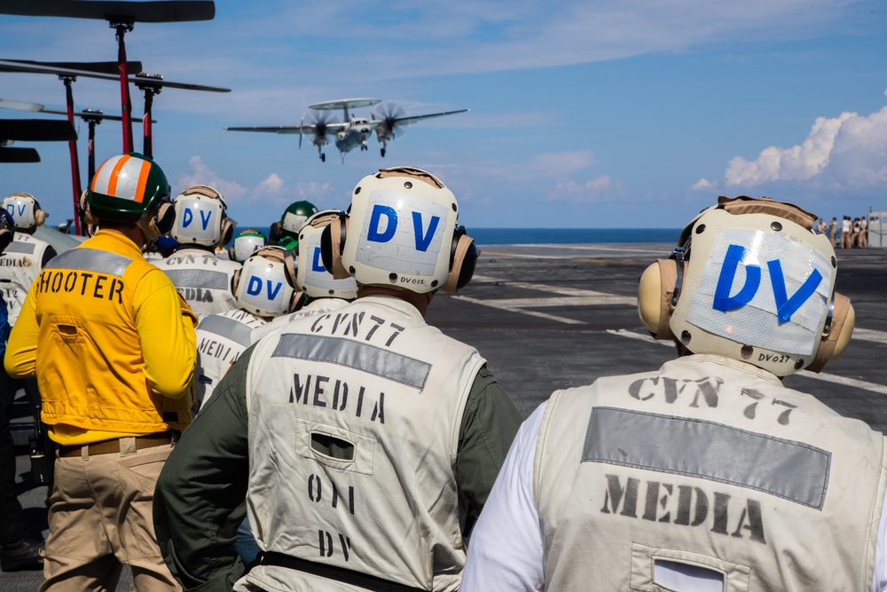 USS George Washington hosts distinguished visitors