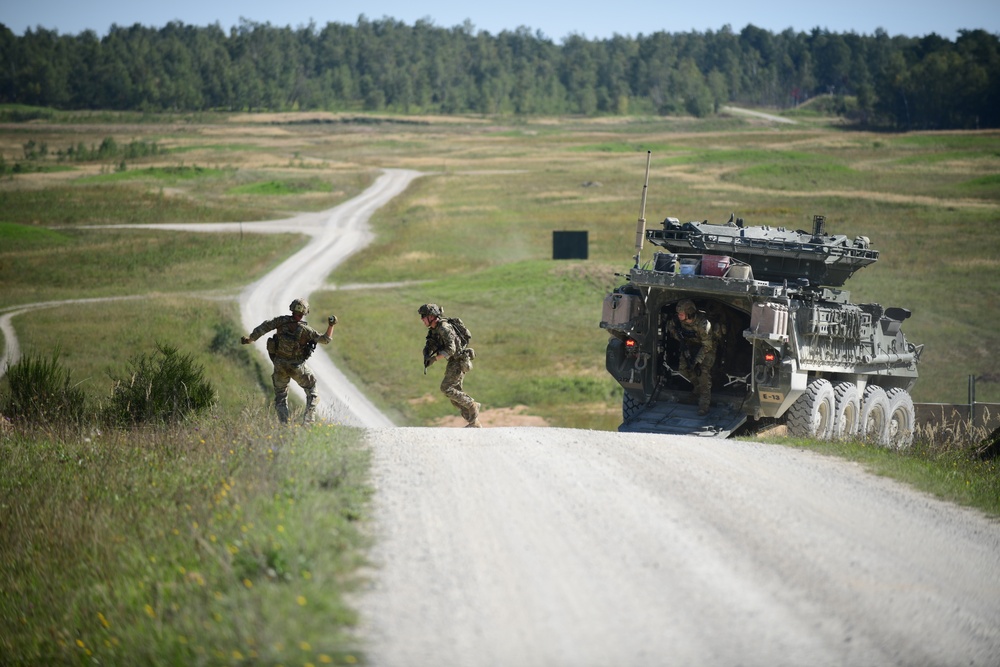 2nd Squadron, 2nd Cavalry Regiment Assault an Objective