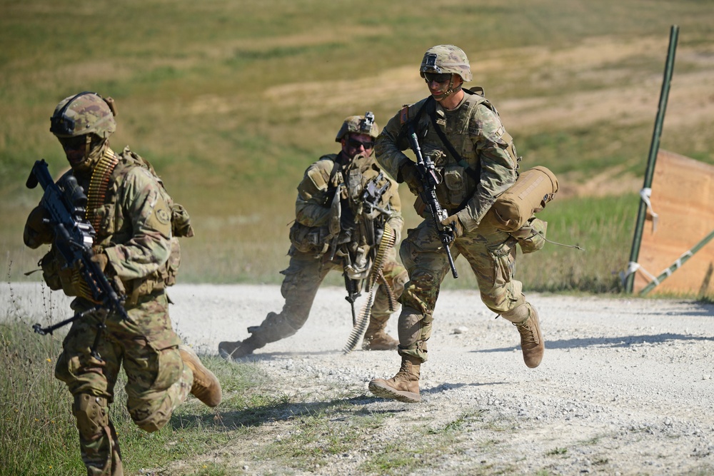 2nd Squadron, 2nd Cavalry Regiment Assault an Objective