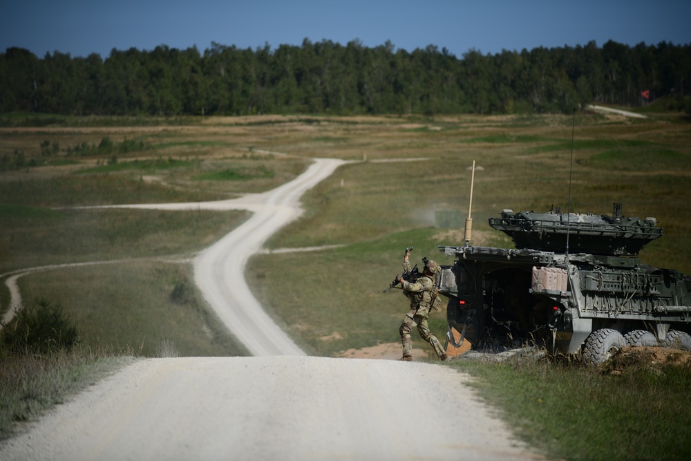 2nd Squadron, 2nd Cavalry Regiment Assault an Objective