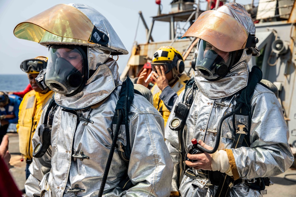 USS McFaul Conducts Firefighting Drill