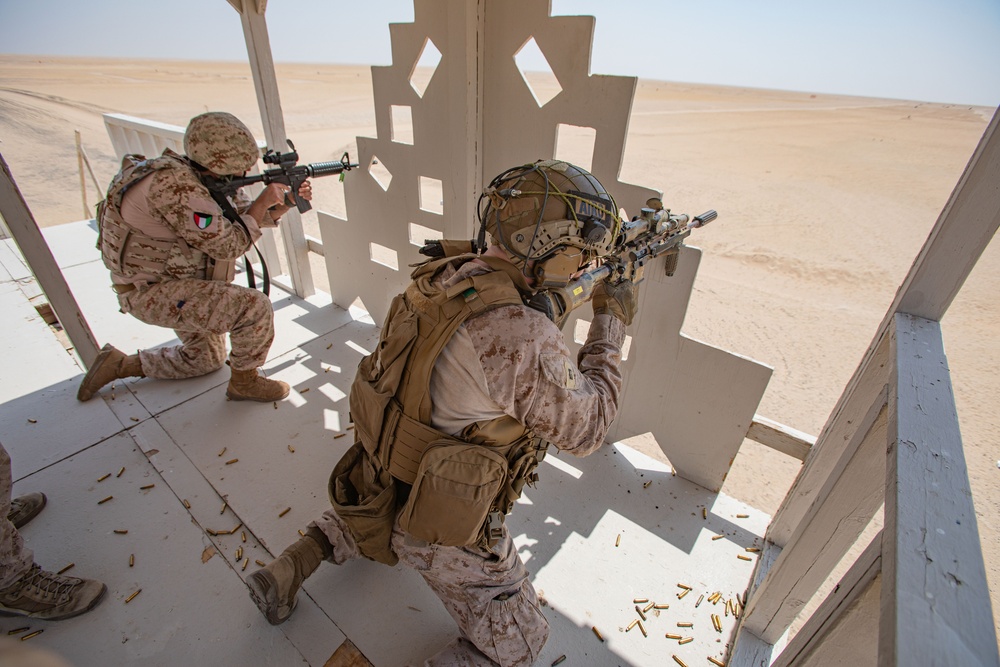 26th MEU(SOC) Marines Integrate with Kuwait Armed Forces on a Live-Fire Range
